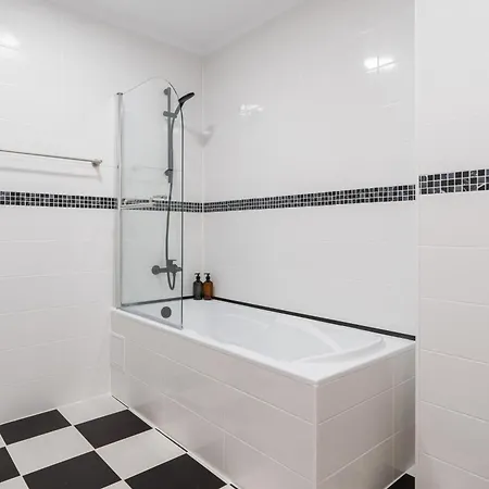 Urban Deluxe Calea Victoriei 100 Jacuzzi&sauna&bathtub *