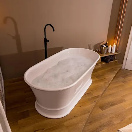 Urban Deluxe Calea Victoriei 100 Jacuzzi&sauna&bathtub *