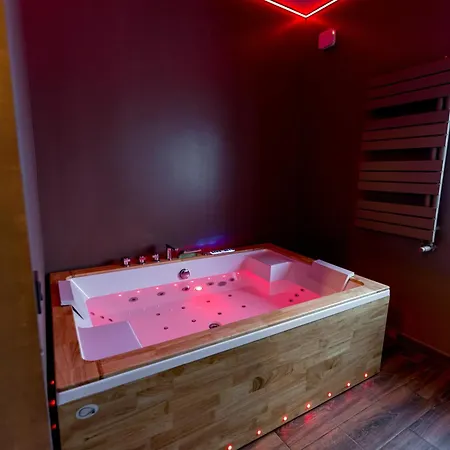 Urban Deluxe Calea Victoriei 100 Jacuzzi&sauna&bathtub بوخارست