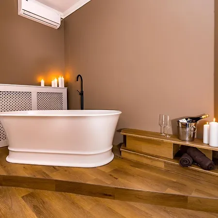 Urban Deluxe Calea Victoriei 100 Jacuzzi&sauna&bathtub *