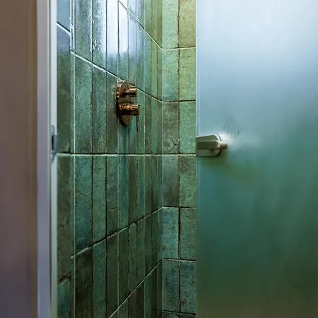 Urban Deluxe Calea Victoriei 100 Jacuzzi&sauna&bathtub *