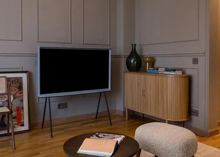 Апартаменти Urban Deluxe Calea Victoriei 100 Jacuzzi&sauna&bathtub Бухарест