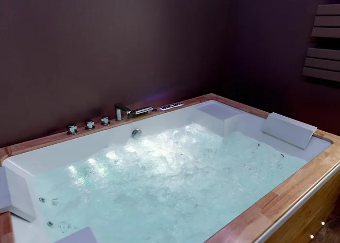 Urban Deluxe Calea Victoriei 100 Jacuzzi&sauna&bathtub Appartement *