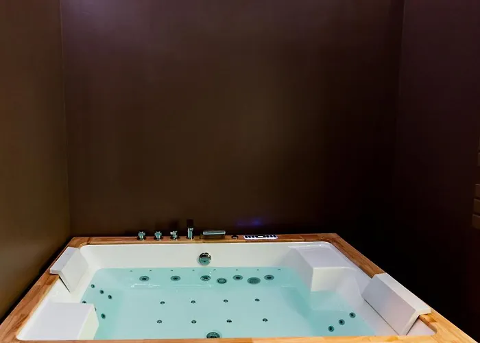 Urban Deluxe Calea Victoriei 100 Jacuzzi&sauna&bathtub Bucareste