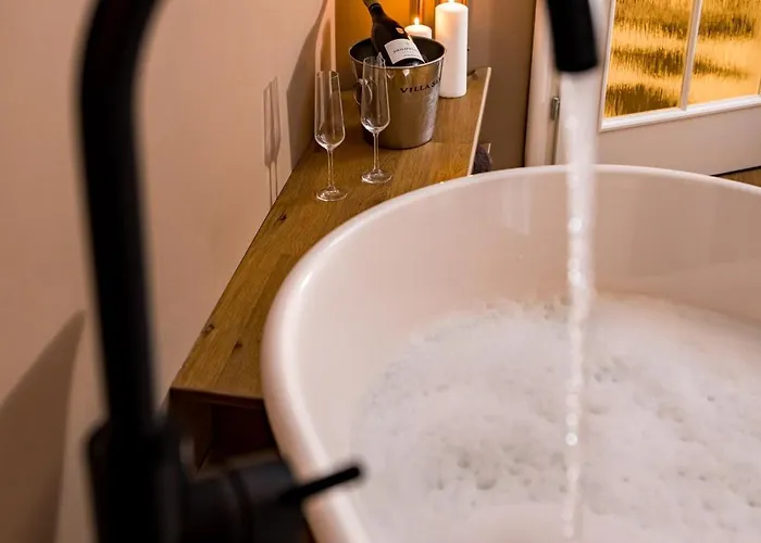 Urban Deluxe Calea Victoriei 100 Jacuzzi&sauna&bathtub *