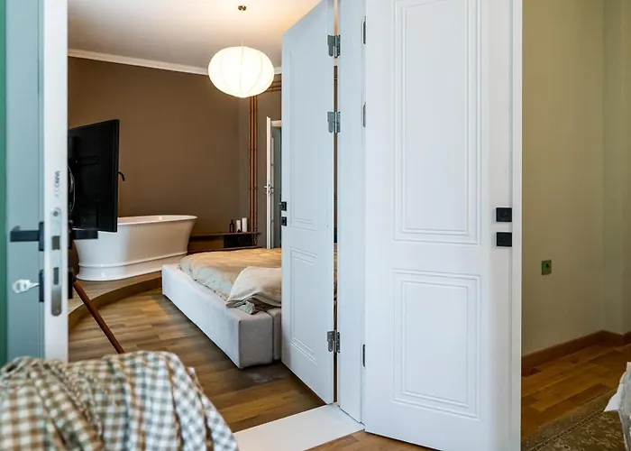 Апартаменты Urban Deluxe Calea Victoriei 100 Jacuzzi&sauna&bathtub *