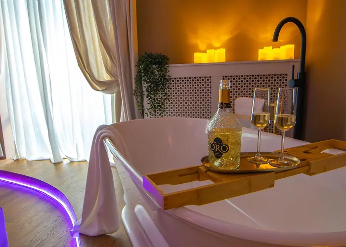 Urban Deluxe Calea Victoriei 100 Jacuzzi&sauna&bathtub Lejlighed Bukarest